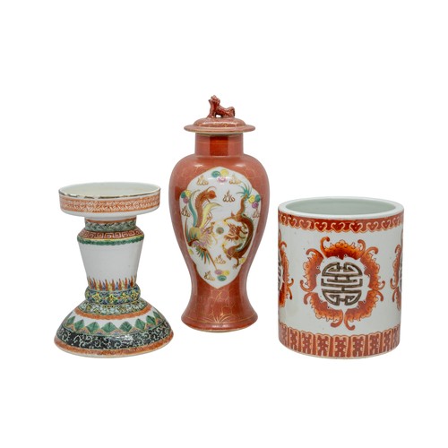 138 - A FAMILLE VERTE LANTERN STANDQING DYNASTY, 19TH CENTURY16.5cm high; together with AN IRON-RED DECORA... 