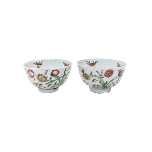 140 - A GROUP OF FIVE CHINESE FAMILLE VERTE TEA BOWLSKANGXI PERIODLargest 8.5cm diameterPROVENANCE: From t... 