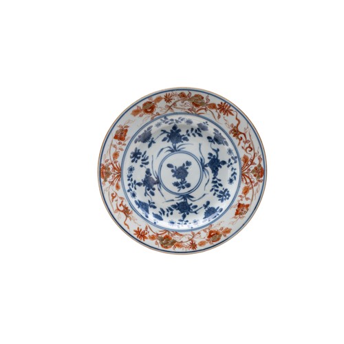 143 - A GROUP OF TEN CHINESE IMARI DISHESQING DYNASTY, 18TH CENTURY Largest 25cm diameterPROVENANCE: From ... 