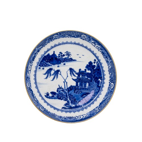 47 - A GROUP OF CHINESE BLUE AND WHITE PLATESQING DYNASTY, 18TH CENTURY20cm diameter, 26cm diameter (9)PR... 