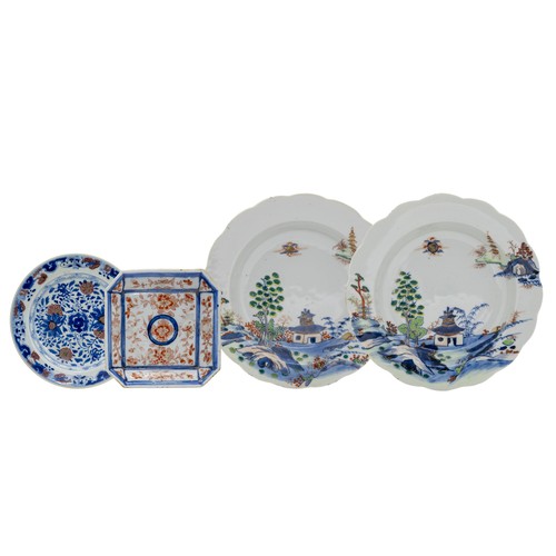 144 - A CHINESE EXPORT IMARI OCTAGONAL DISHKANGXI PERIOD15cm diameter; together with A PAIR OF 'DOUCAI' DE... 