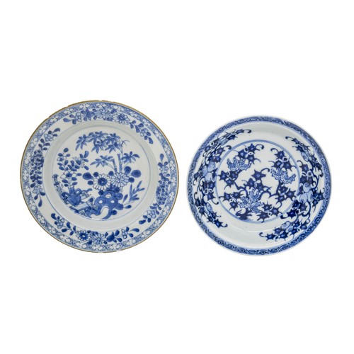 48 - A GROUP OF SIX CHINESE EXPORT BLUE AND WHITE DISHESKANGXI PERIOD16cm diameter approxPROVENANCE: From... 