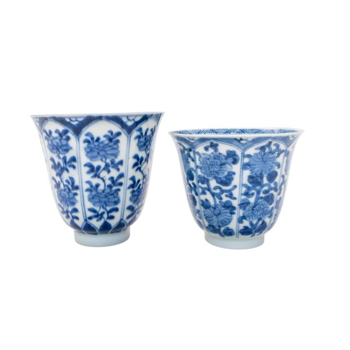 56 - A GROUP OF CHINESE BLUE AND WHITE TEA BOWLS AND A SAUCERQING DYNASTY, 18TH CENTURY (12)Smallest 3cm,... 