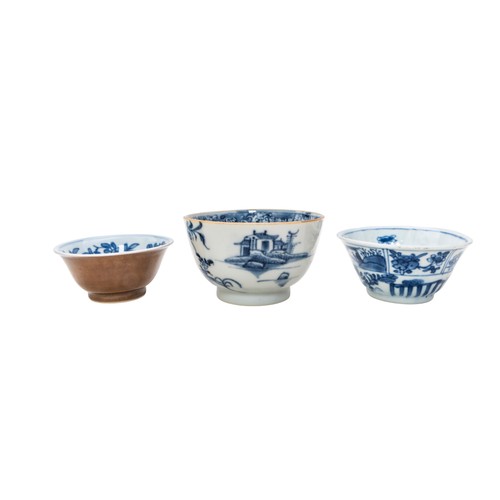 56 - A GROUP OF CHINESE BLUE AND WHITE TEA BOWLS AND A SAUCERQING DYNASTY, 18TH CENTURY (12)Smallest 3cm,... 