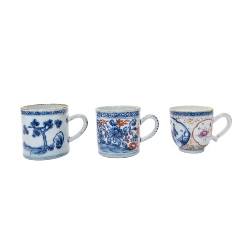 147 - A GROUP OF NINE CHINESE EXPORT UNDERGLAZE BLUE AND IRON RED TEACUPSQING DYNASTY, 18TH CENTURY Variou... 