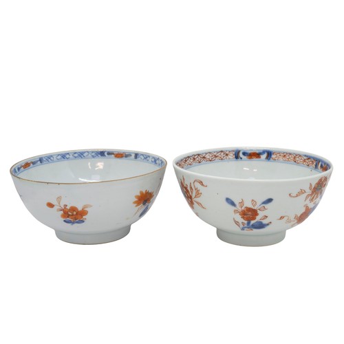 149 - A MATCHED PAIR OF CHINESE IMARI BOWLSKANGXI PERIOD13.6cm diameterPROVENANCE: From the H & J Rend... 