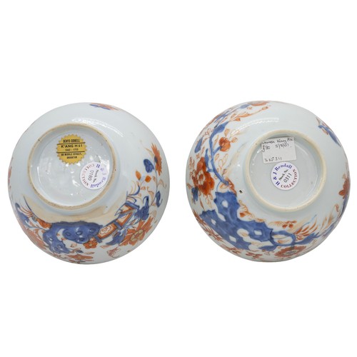 149 - A MATCHED PAIR OF CHINESE IMARI BOWLSKANGXI PERIOD13.6cm diameterPROVENANCE: From the H & J Rend... 
