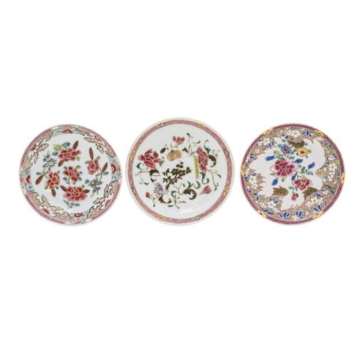 161 - A GROUP OF FIVE CHINESE EXPORT FAMILLE ROSE DISHESYONGZHENG / QIANLONG PERIODlargest 12cm diameterPR... 