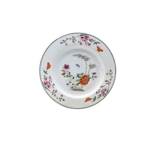 172 - THREE PAIRS OF CHINESE EXPORT FAMILLE ROSE DISHESQIANLONG PERIOD, 18TH CENTURY Largest 23cm diameter... 