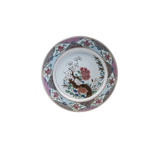 172 - THREE PAIRS OF CHINESE EXPORT FAMILLE ROSE DISHESQIANLONG PERIOD, 18TH CENTURY Largest 23cm diameter... 