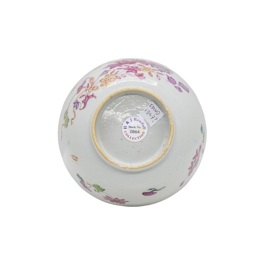176 - A CHINESE EXPORT FAMILLE ROSE BOWLQIANLONG PERIOD14.5cm diameter; together with A CHINESE FAMILLE RO... 