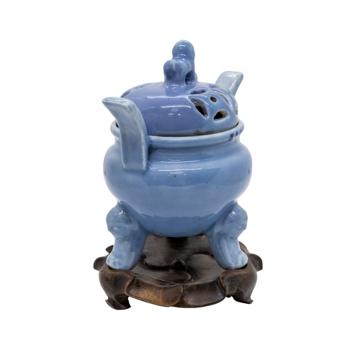 26 - A CLARE-DE-LUNE GLAZED TRIPOD CENSER AND COVERYONGZHENG SIX CHARACTER MARK, 20TH CENTURYwith a carve... 