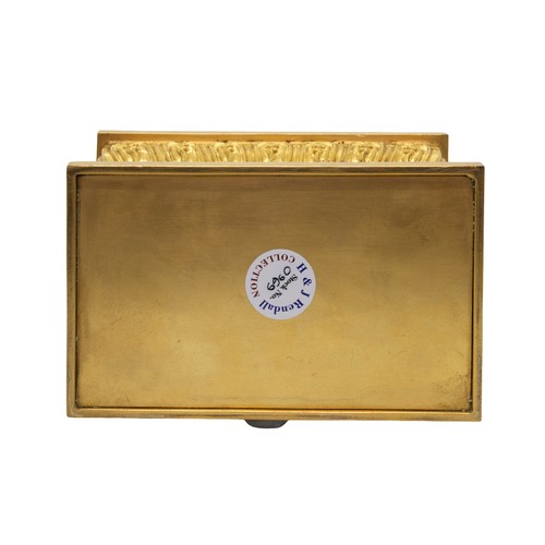 4 - A FINE GILT-BRONZE SHRINEQIANLONG SIX CHARACTER MARK, 19TH / 20TH CENTURY22cm highPROVENANCE: From t... 