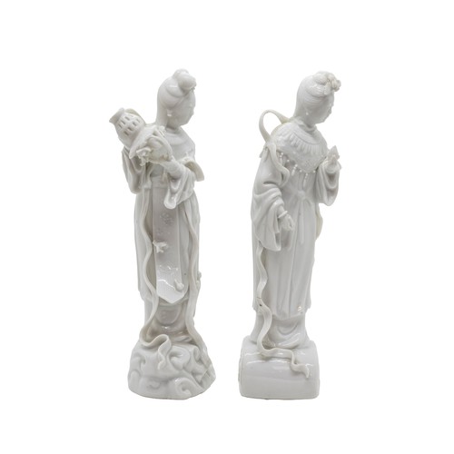 33 - A PAIR OF BLANC DE CHINE FIGURES OF GUANYINLATE QING / REPUBLIC PERIOD 17cm highPROVENANCE: From the... 