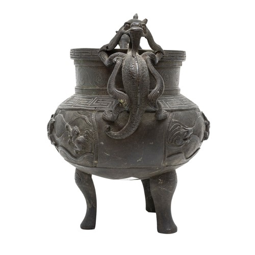 7 - A BRONZE 'MYTHICAL-BEAST' TRIPOD CENSERXUANDE SIX CHARACTER MARK, QING DYNASTY, 19TH CENTURY18cm hig... 