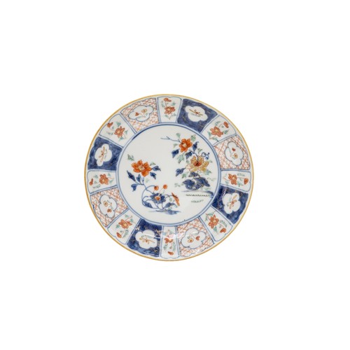 145 - A SET OF CHINESE IMARI MOULDED DISHES AND BOWLSQING DYNASTY, 18TH CENTURYcomprising five dishes and ... 