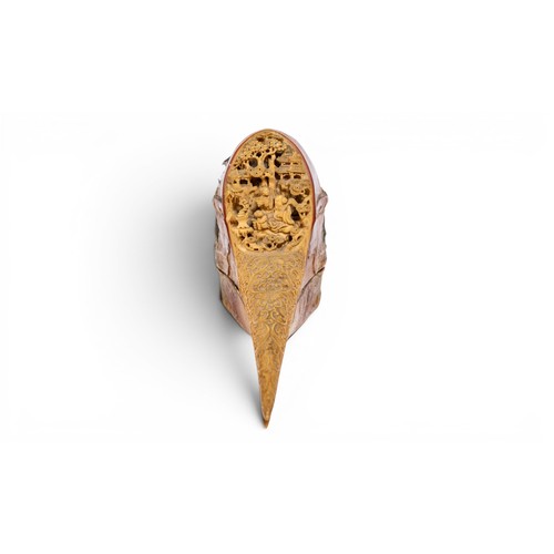 267 - A VERY RARE HORNBILL CARVINGQING DYNASTY (1644-1911)清 犀鸟俏雕the front of the casque is deeply carved w... 