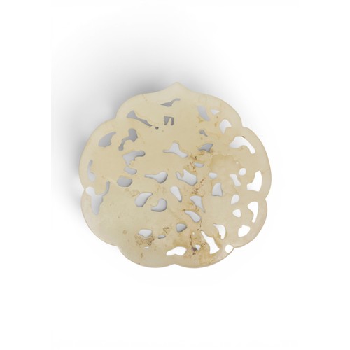 17 - A FINE CHINESE WHITE JADE OPENWORK RUYI-FORM PEDANT18TH/19TH CENTURY清 十八/十九世纪 白玉镂空雕花挂坠carved with a ... 