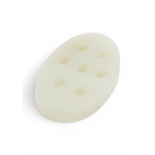 20 - AN UNUSUAL CHINESE WHITE JADE CARVED AS A SLICE OF LOTUS ROOT,QIANLONG DYNASTY (1736-1795)清乾隆 白玉莲藕把件... 