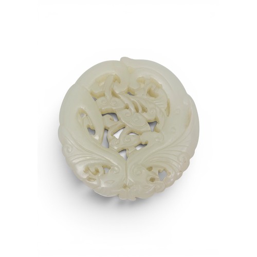 22 - A CHINESE WHITE JADE THICKLY-CARVED, CIRCULAR PIERCED OPENWORK PENDANTQIANLONG DYNASTY (1736-1795)清乾... 