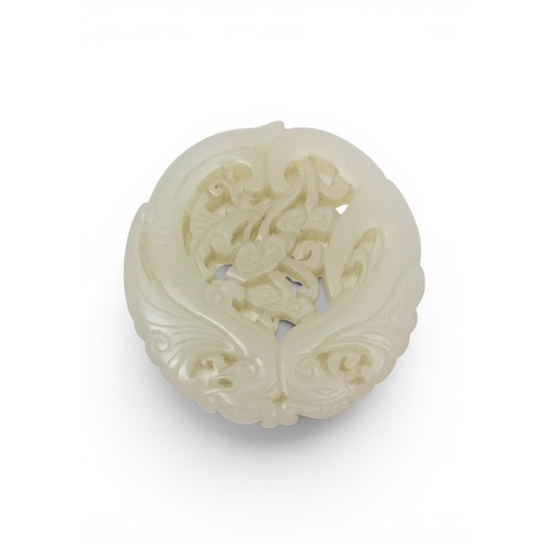 22 - A CHINESE WHITE JADE THICKLY-CARVED, CIRCULAR PIERCED OPENWORK PENDANTQIANLONG DYNASTY (1736-1795)清乾... 