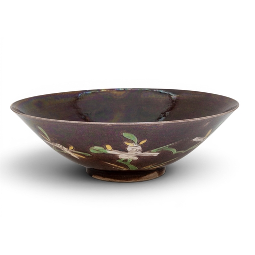 61 - A FINE CHINESE FAMILLE VERTE BISCUIT PORCELAIN, BRINJAL, CONICAL BOWL, WANKANGXI PERIOD (1662-1722) ... 