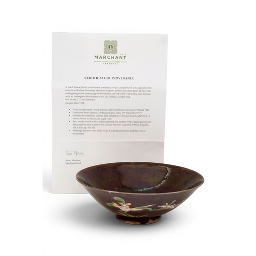 61 - A FINE CHINESE FAMILLE VERTE BISCUIT PORCELAIN, BRINJAL, CONICAL BOWL, WANKANGXI PERIOD (1662-1722) ... 