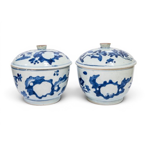 45 - AN IMPRESSIVE PAIR OF CHINESE PORCELAIN BLUE AND WHITE JARDINIERES AND COVERSTRANSITIONAL, CIRCA 164... 