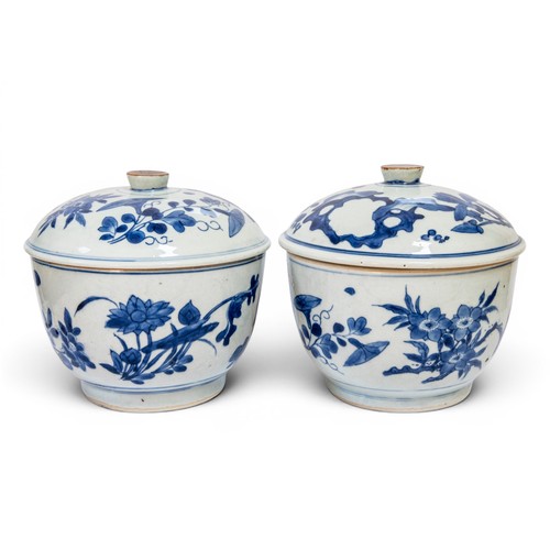 45 - AN IMPRESSIVE PAIR OF CHINESE PORCELAIN BLUE AND WHITE JARDINIERES AND COVERSTRANSITIONAL, CIRCA 164... 