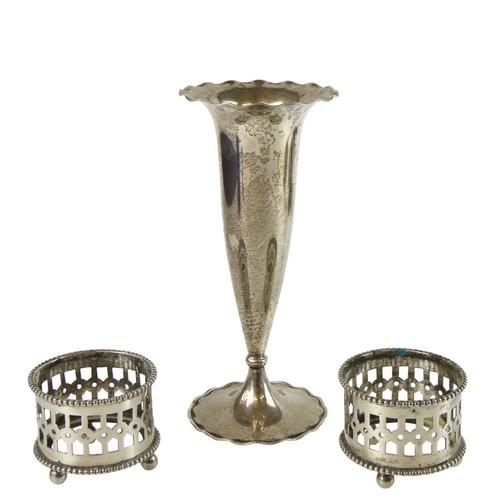 22 - A CONTINENTAL SILVER BUD VASE AND A PAIR OF DUTCH SILVER SALTSthe bud vase with scalloped rim, stamp... 