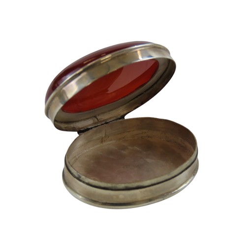 4 - A PAIR OF LATE VICTORIAN SILVER SHELL FORM SALTSBIRMINGHAM 18934.2 x 4.8 cm, 22 grams (combined)toge... 