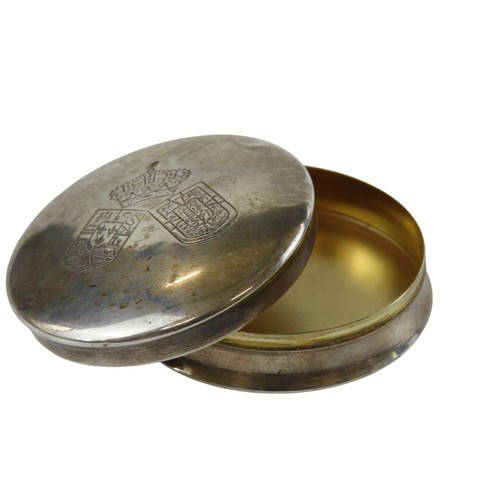 4 - A PAIR OF LATE VICTORIAN SILVER SHELL FORM SALTSBIRMINGHAM 18934.2 x 4.8 cm, 22 grams (combined)toge... 