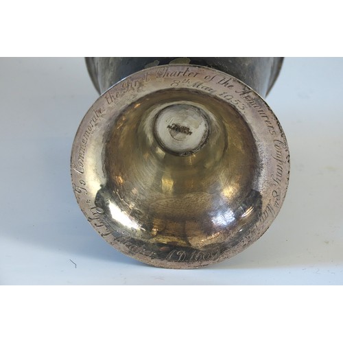 28 - AN ELIZABETH II SILVER BEAKERLONDON 1952marked for H.Phillipsthe tapering cylindrical bowl with plan... 