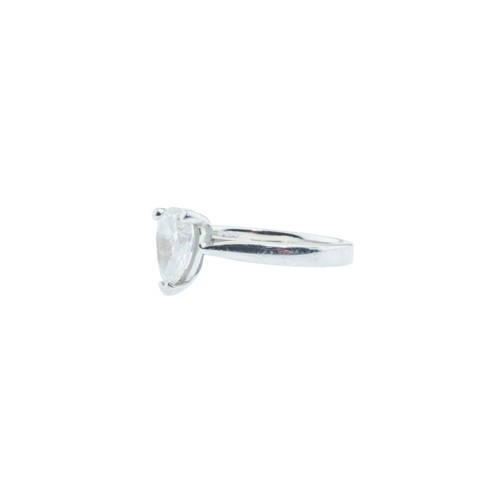 223 - A PLATINUM DIAMOND RING, the pear cut diamond, estimated to weigh 1.00 carat, in a three claw settin... 