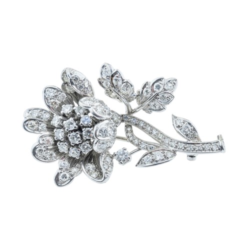 224 - A DIAMOND FLOWER HEAD BROOCH,designed as rose, set throughout with brilliant cut diamonds, approxima... 