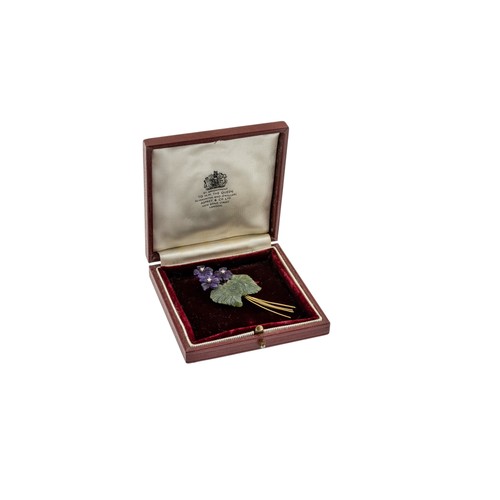 239 - A 14 CARAT GOLD AMETHYST, NEPHRITE AND DIAMOND BROOCH, 1960sretailed by Asprey & Co. Ltd., the t... 