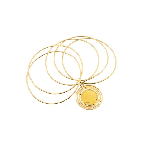 209 - A GOLD SOVEREIGN BRACELET,the 1864 full Sovereign claw set within a concentric circle pendant mount,... 