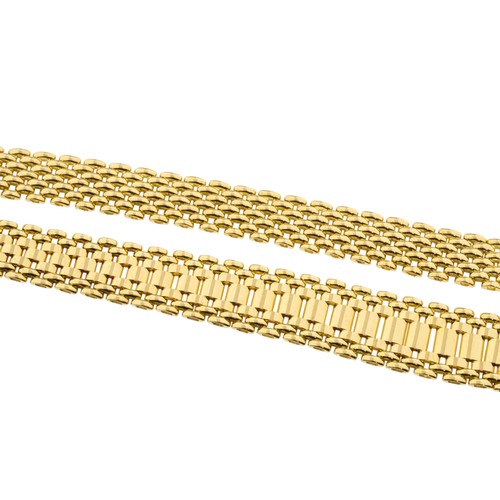 234 - AN ITALIAN 18 CARAT GOLD NECKLACE,composed of polished brick links. Stamped 750 with Italian control... 