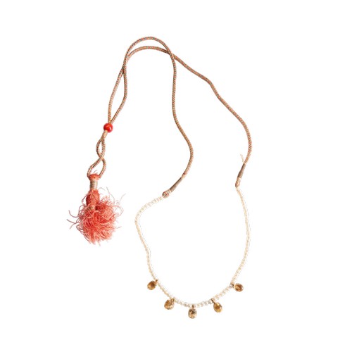 211 - A YELLOW SAPPHIRE AND PEARL NECKLACE,the central section of freshwater cultured pearls with five ova... 