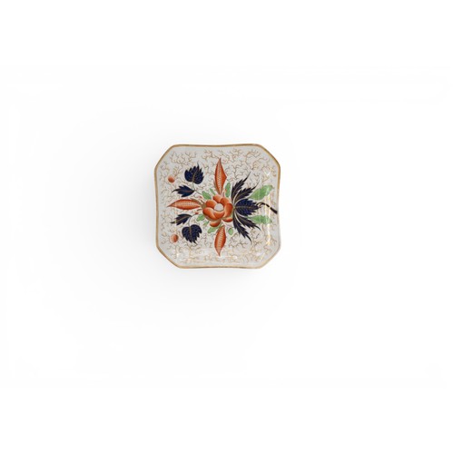18 - A COALPORT IMARI PATTERN PART DESSERT SERVICE comprising an oval comport, side dishes and plates and... 