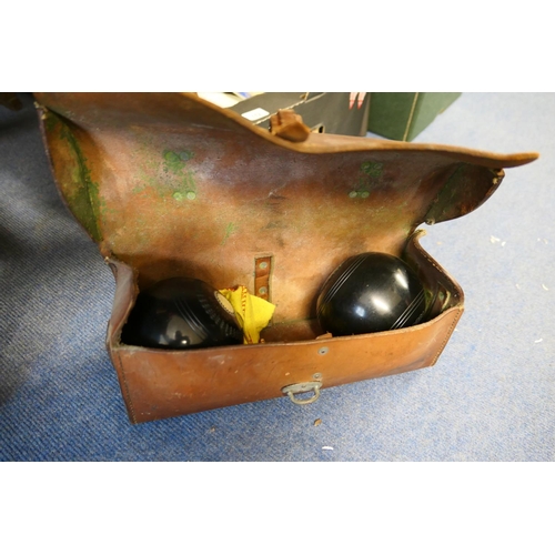 111 - Set of vintage bowls in leather bag