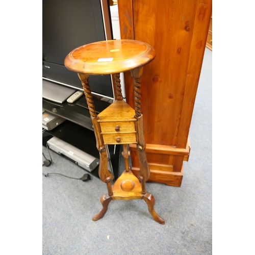 673 - Mahogany washstand in the Georgian style