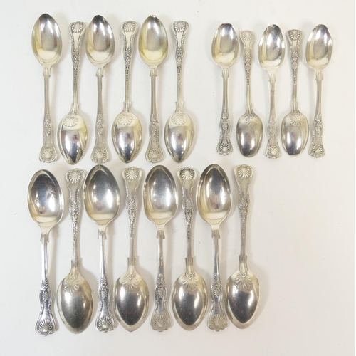 203 - Fourteen George V silver Kings pattern teaspoons, by Mappin & Webb, Sheffield 1911/12; and five matc... 