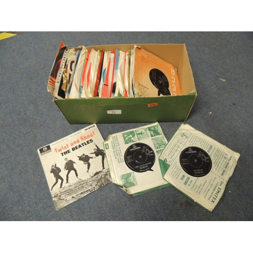71 - Mix of mainly 60s and 70s 45rpm singles including The Beatles 'Twist and shout', 'She loves you' and... 