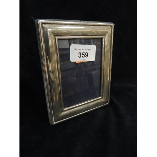 359 - Modern sterling silver small rectangular photograph frame, interior size 9 x 6.5cm