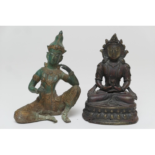 647 - Tibetan bronze figure of Bodhisattva, 19th Century, cast seated on a lotus throne in dhyanasana, 14.... 