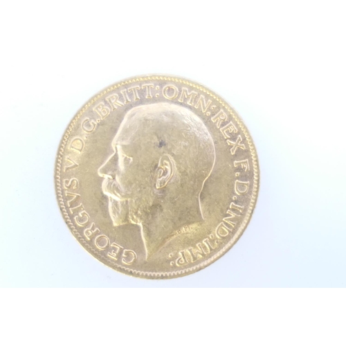 305 - George V sovereign, 1912 (EF), weight approx. 7.9g