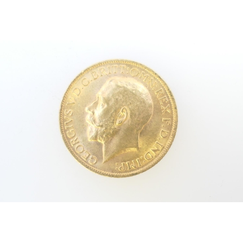 319 - George V sovereign, 1914 (EF), weight approx. 7.9g