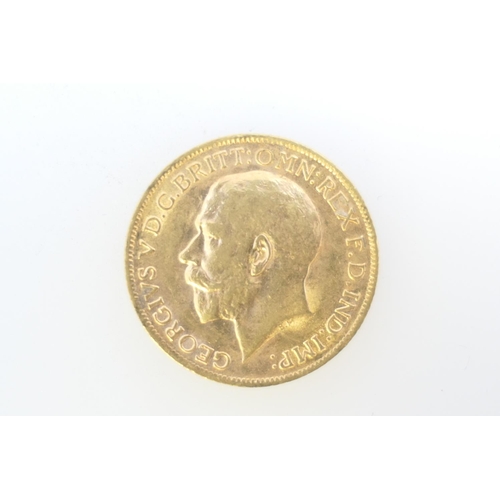 320 - George V sovereign, 1914 (EF), weight approx. 7.9g