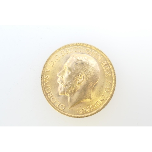 325 - George V sovereign, 1915 (EF), weight approx. 7.9g